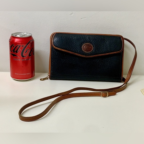 Vtg 2 Tone Pebbled All Weather Leather Dooney Bourke Cross Body Bag Purse - Picture 2 of 16